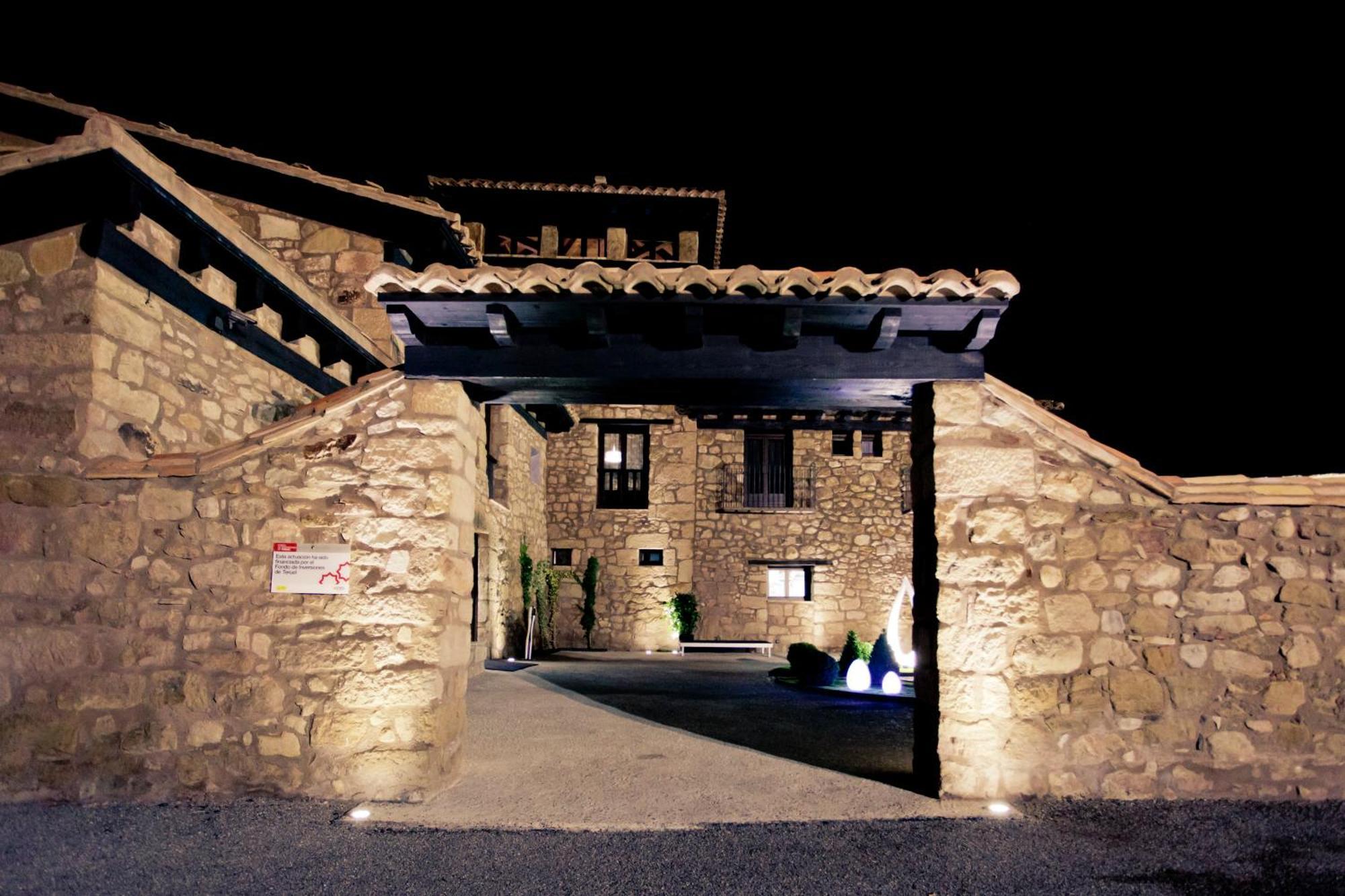 מורה דה רוביילוס Hotel Restaurante Masia La Torre מראה חיצוני תמונה