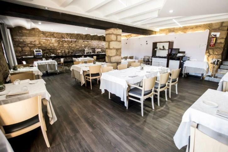 מורה דה רוביילוס Hotel Restaurante Masia La Torre מראה חיצוני תמונה